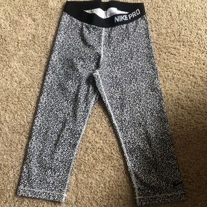 Nike Pro Capri Leggings